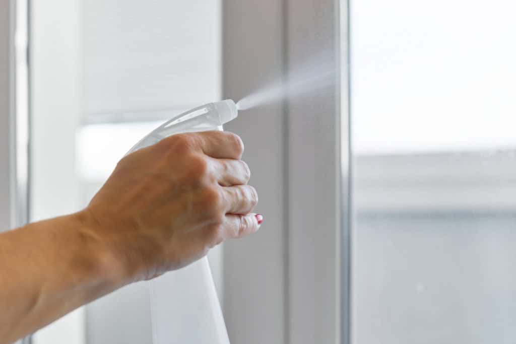 how to clean fiberglass doors