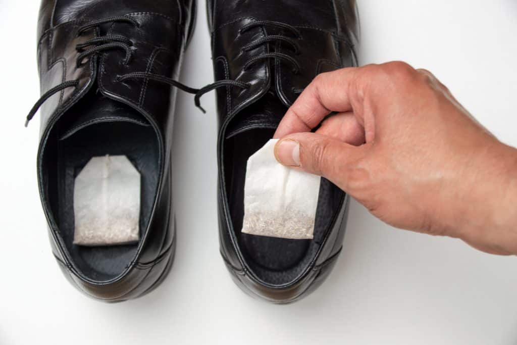 get smell out of leather boots using tea bags