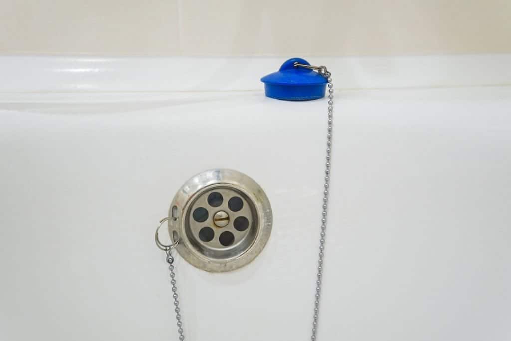 how to keep water in bathtub without stopper