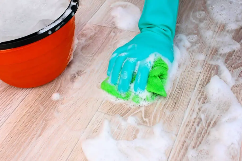 use bleach and water to clean Discolored Linoleum