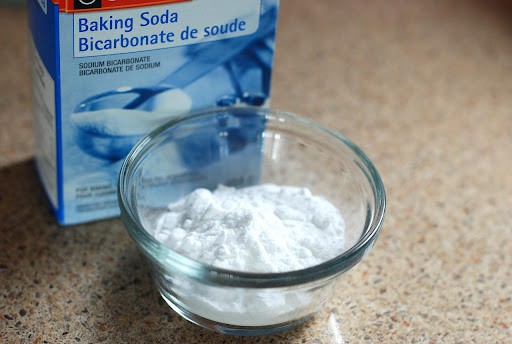 How-to-Clean-Discolored-Vinyl-Flooring-with-Baking-Soda