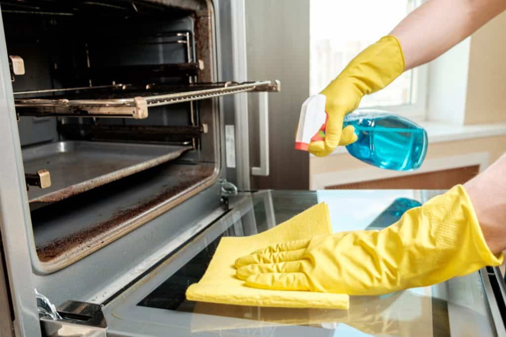 how to clean oven after mice