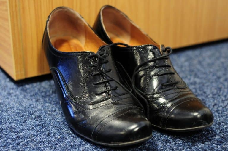 How to Get Water Stains Out of Leather Shoes Homely Baron