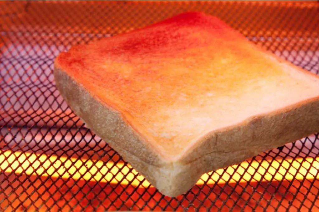 making toast in toaster oven